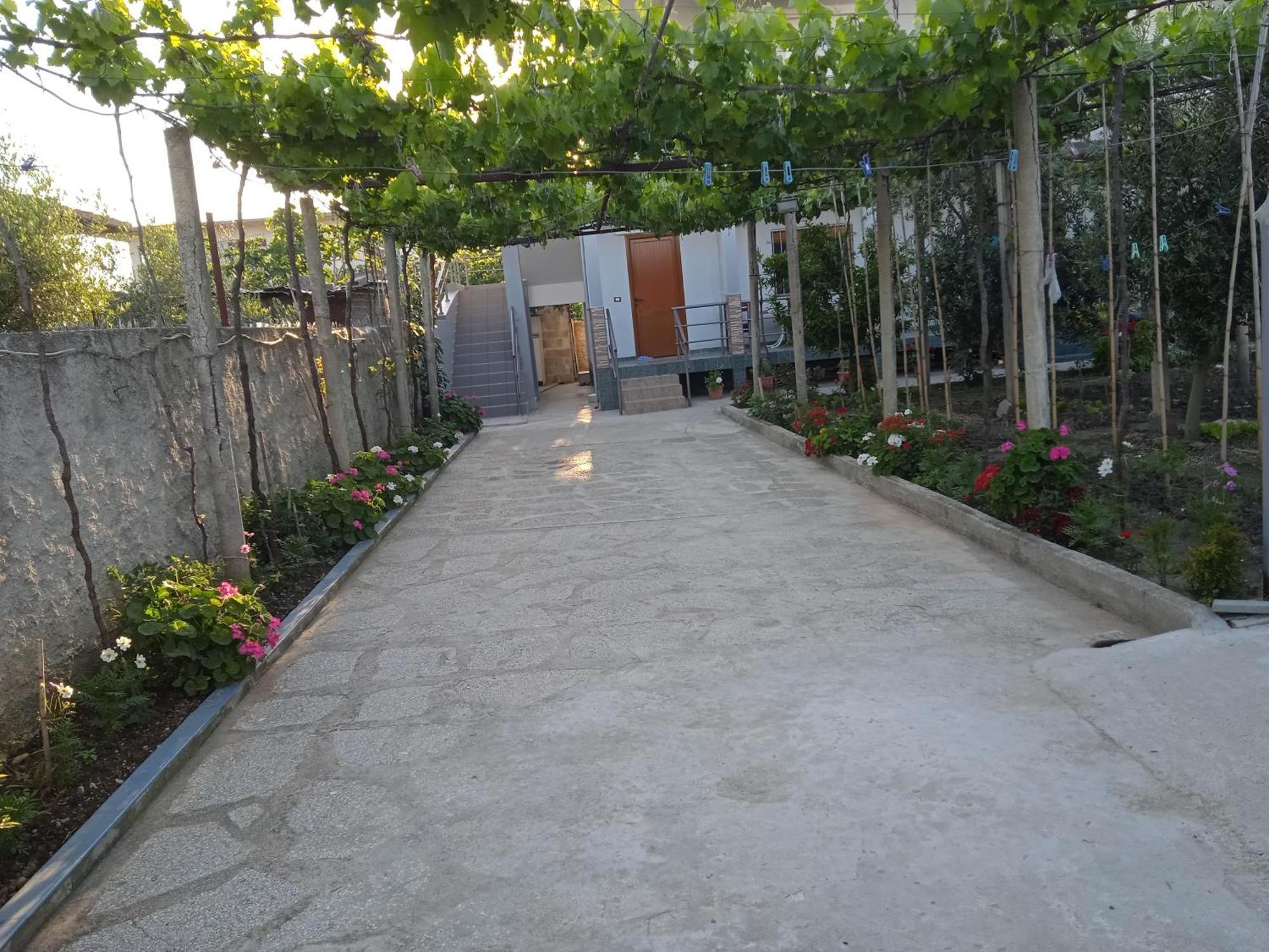 Vila N Dervishi Vlorë 外观 照片